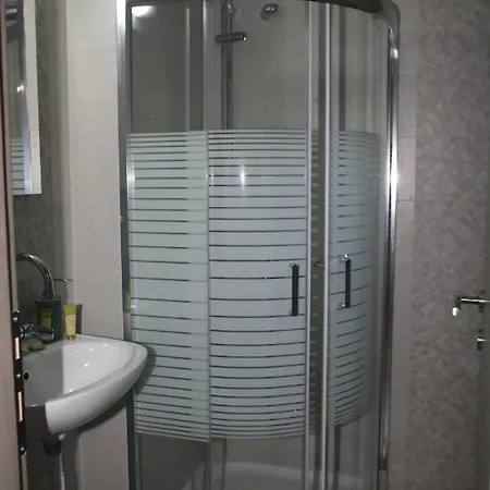 Aeraki Apartment *